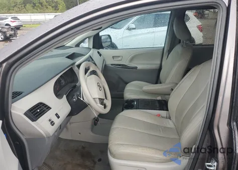 2013 Toyota Sienna Le from USA, damaged, VIN 5TDKK3DC3DS402316